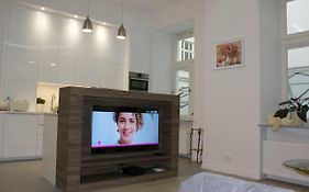 Lovely Apartment- Poznanska 16